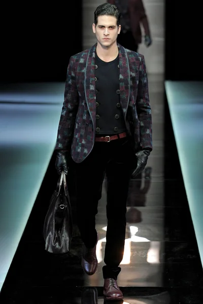 Look 13